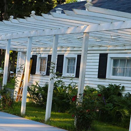 Mill Pond Inn Northport Exterior photo
